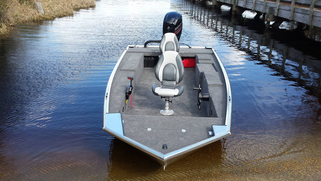 Aluminum shop bass boats